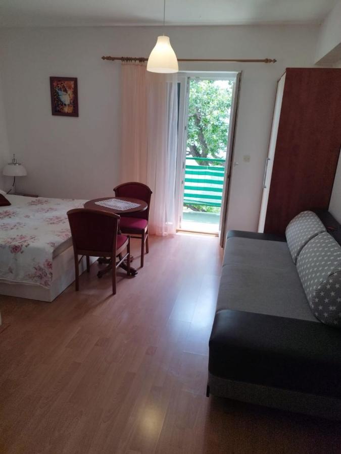 Apartments Mare - 150 M From Beach Brela Exterior foto